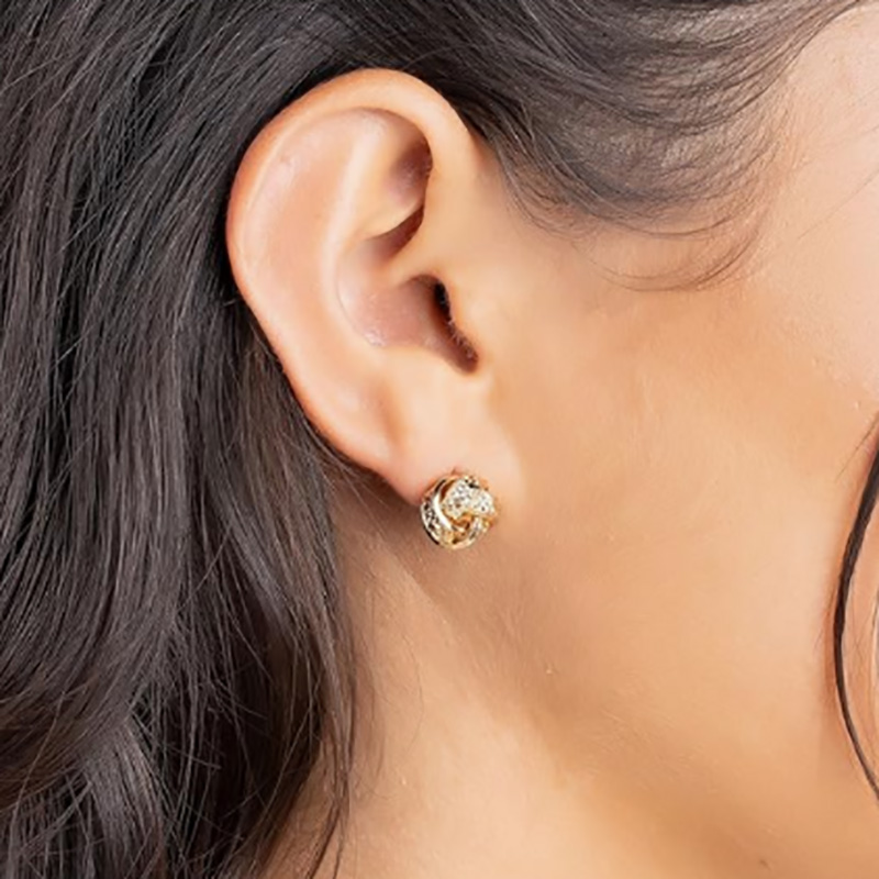 Luxe 18K gouden met elkaar verweven knoopstudieroorbellen - klassiek & Elegant getextureerde ontwerp voor tijdloze verfijning